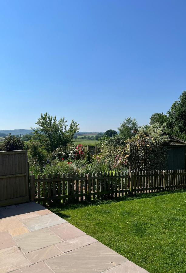 Cwm Lodge, An Idyllic Retreat In The Heart Of Herefordshire! Exterior photo