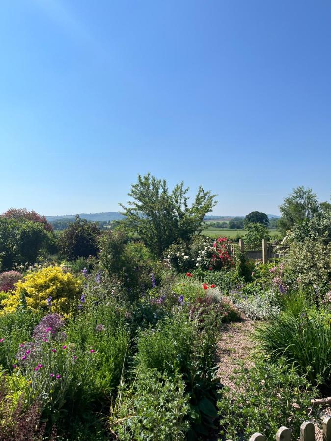 Cwm Lodge, An Idyllic Retreat In The Heart Of Herefordshire! Exterior photo